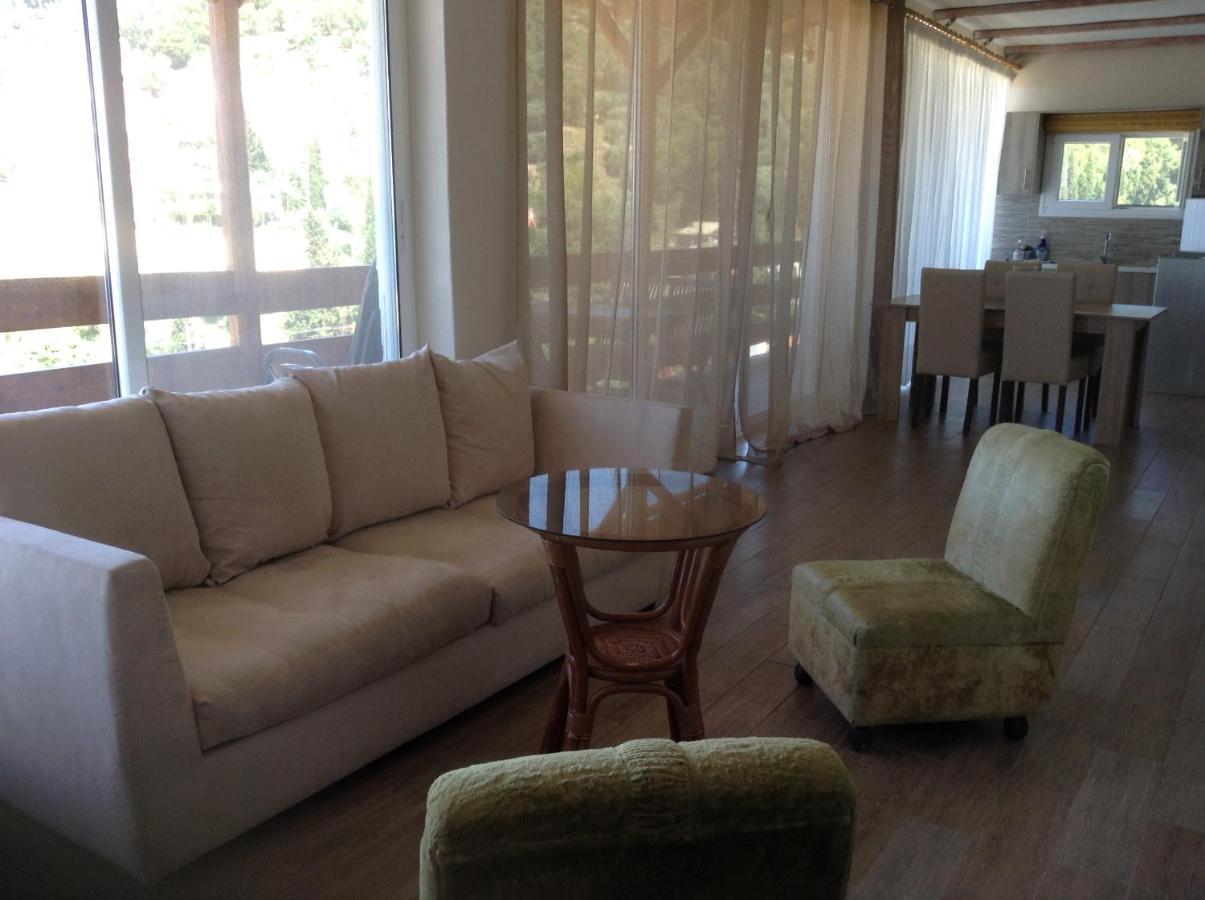Villa- Nefeli * Agios Gordios (Corfu)